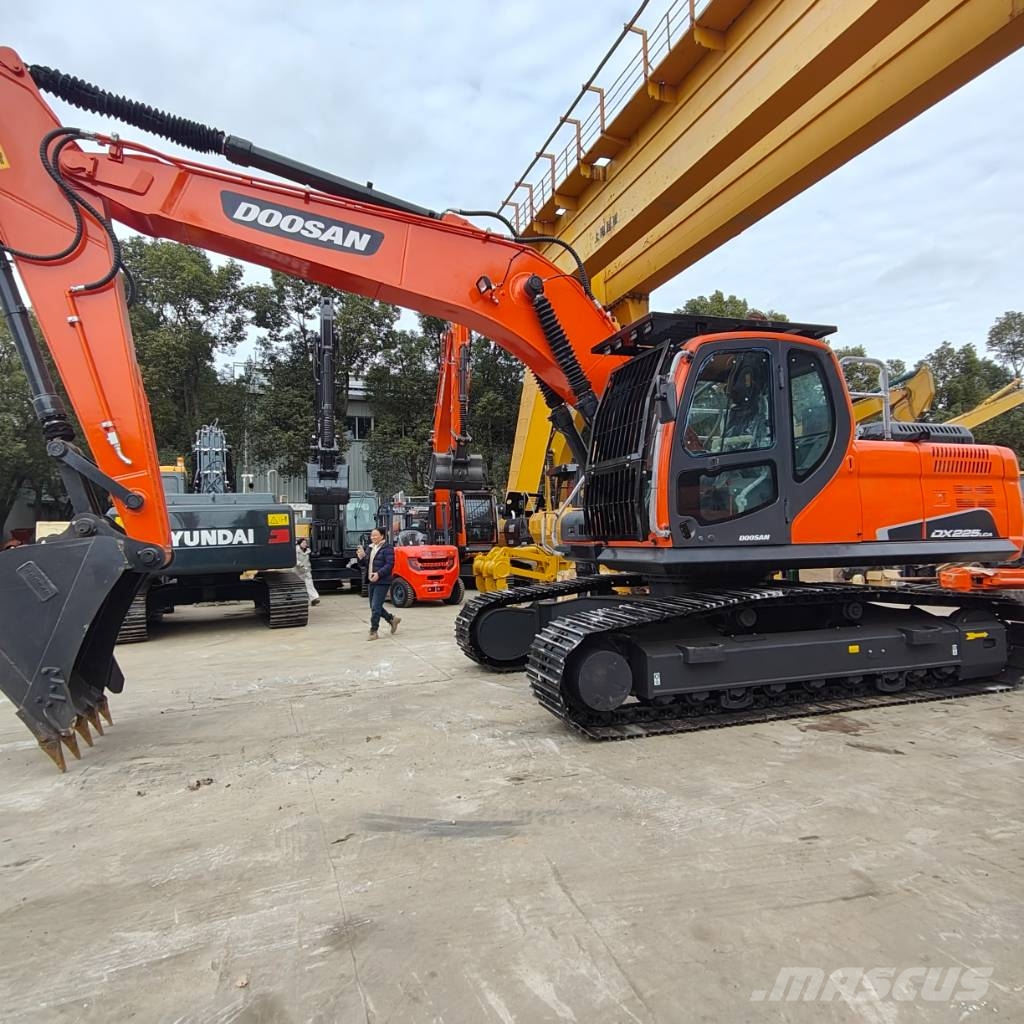 Doosan 225 LCV Beltegraver
