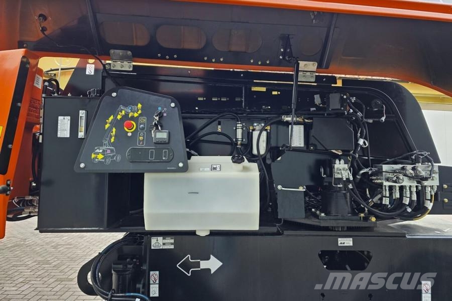 JLG 660SJ Quad Tracks Diesel, Quad Tracks, 22.2m Worki Piattaforme a braccio telescopico