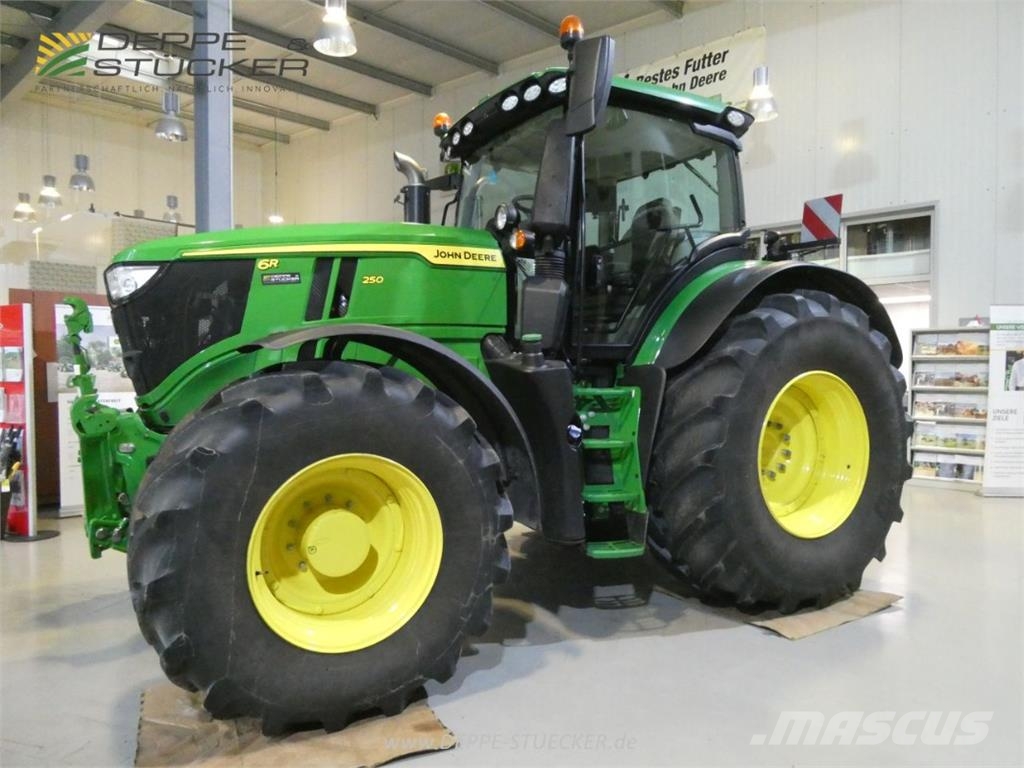 John Deere 6R 250 Další
