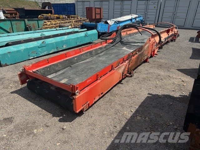 Sandvik przenośnik do kruszarki L-8800 MM Trituradoras móviles