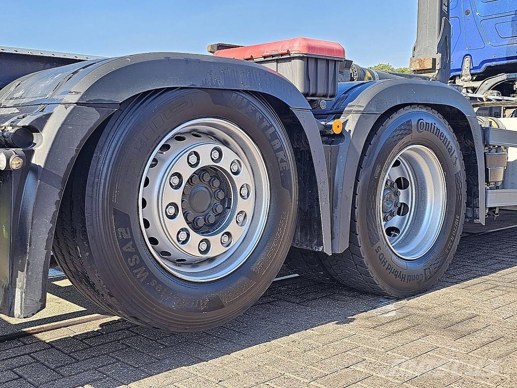 Mercedes-Benz ACTROS 2551 6X2 STEERAXLE RETARDER BIGSPACE XENON Hook lift trucks