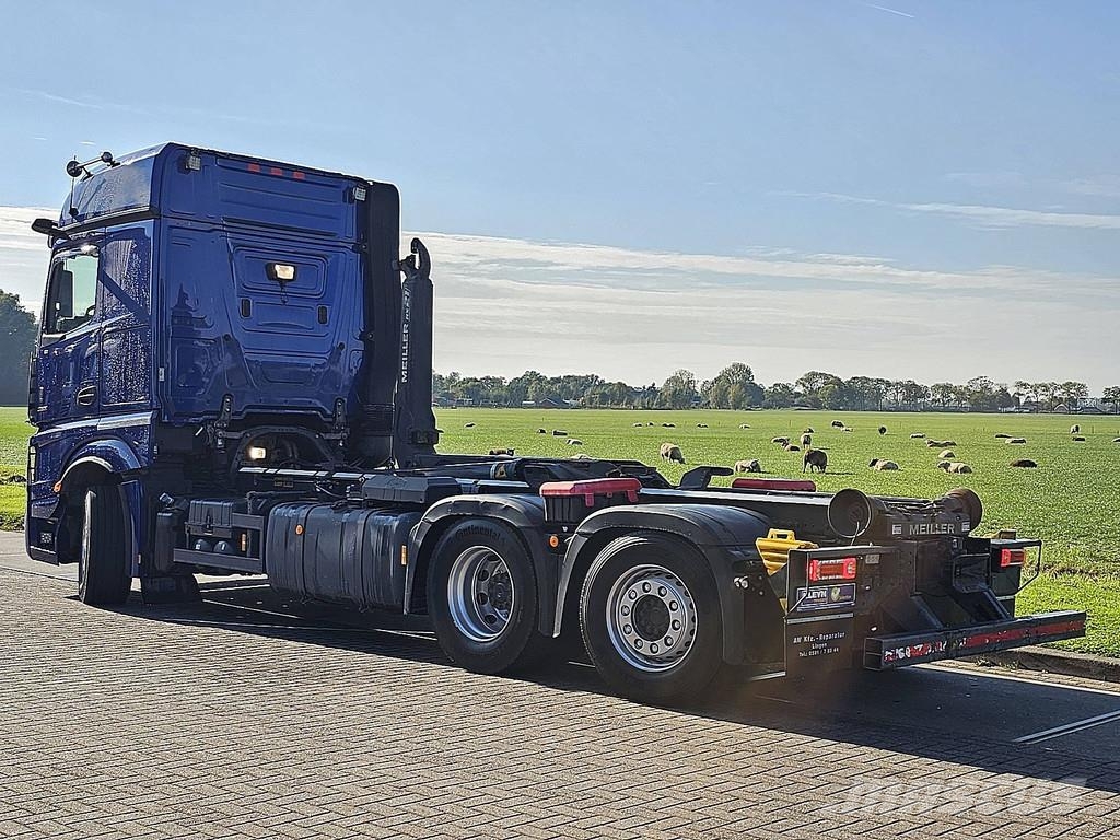 Mercedes-Benz ACTROS 2551 6X2 STEERAXLE RETARDER BIGSPACE XENON Hook lift trucks