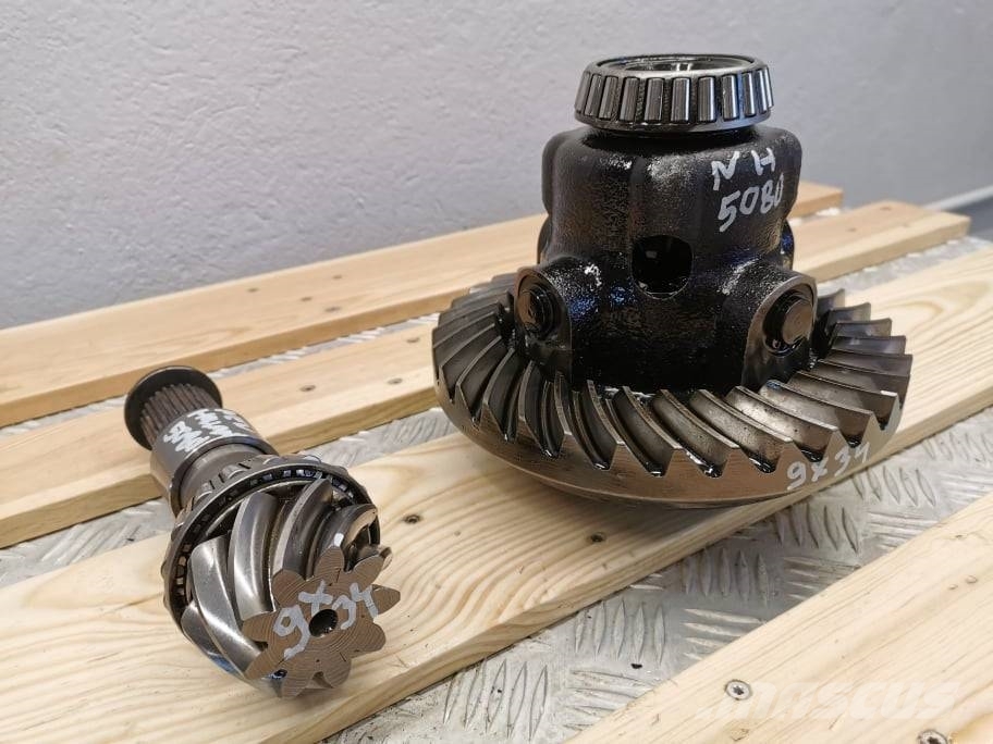 New Holland LM 5080 {Spicer 9X34 front Main gear Girkasse