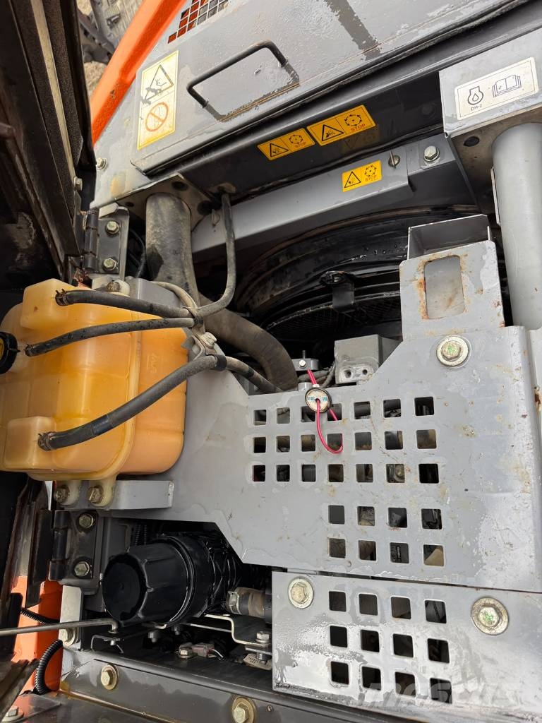 Hitachi ZX 135 US-6 Bagri goseničarji