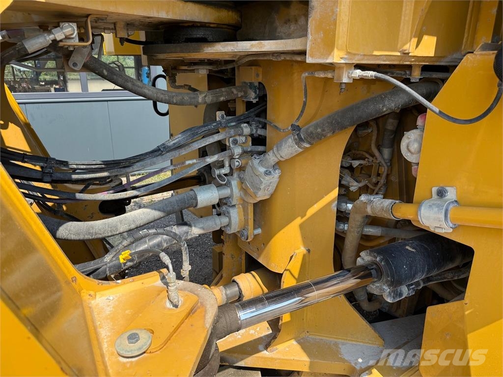 CAT 980M Wielladers