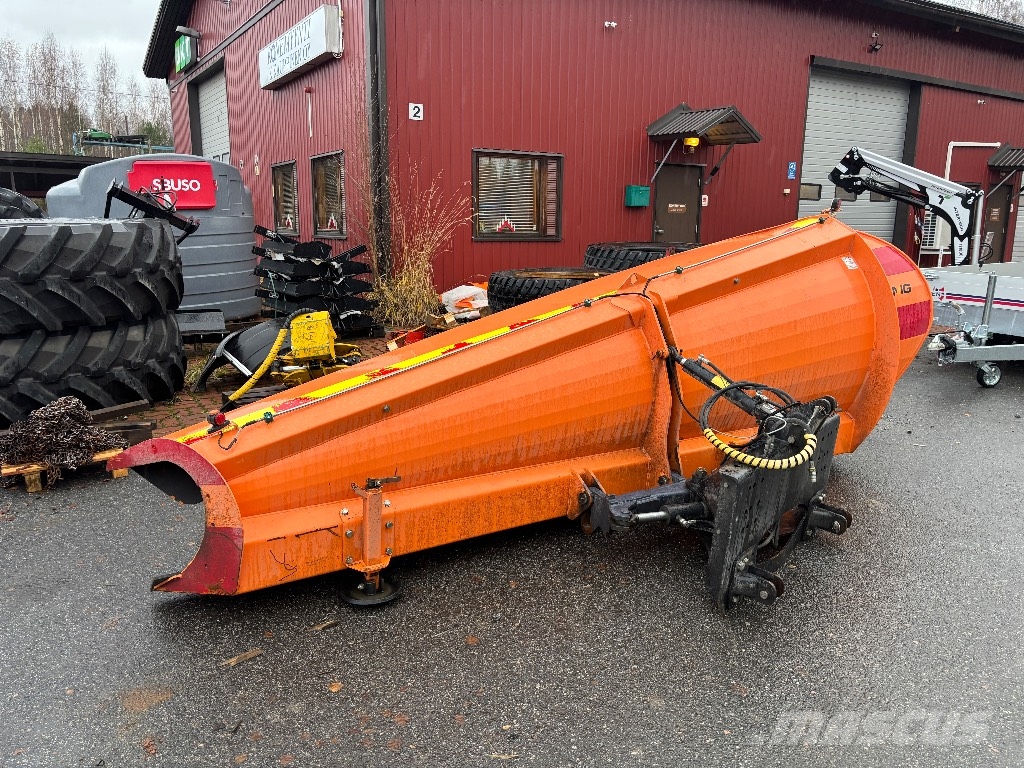 FMG AA 390 حراثات ونصول الجليد