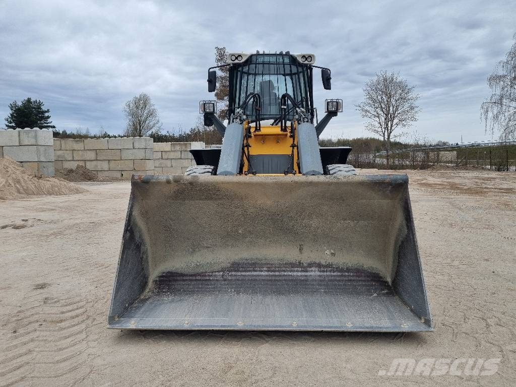 Liebherr L 524 Rataslaadurid