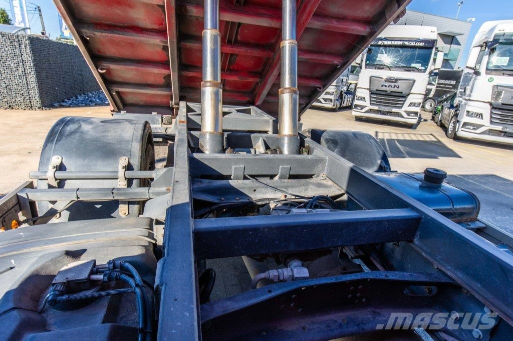 Volvo FL 240 (11.9T) Kipper