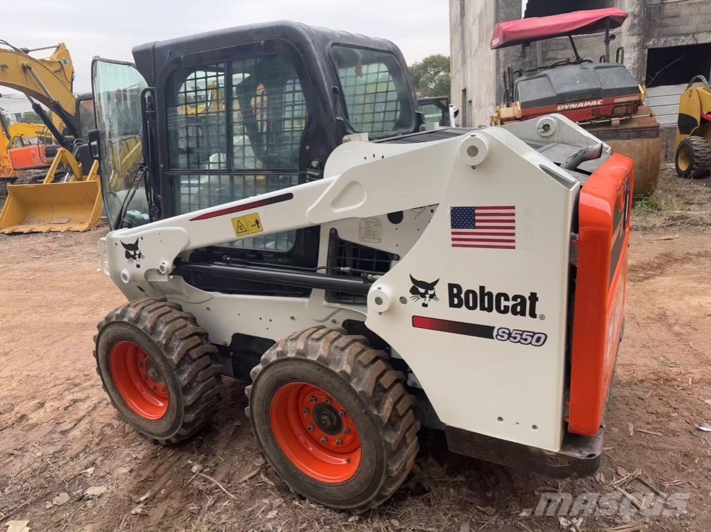 Bobcat S 550 Liukuohjatut kuormaajat