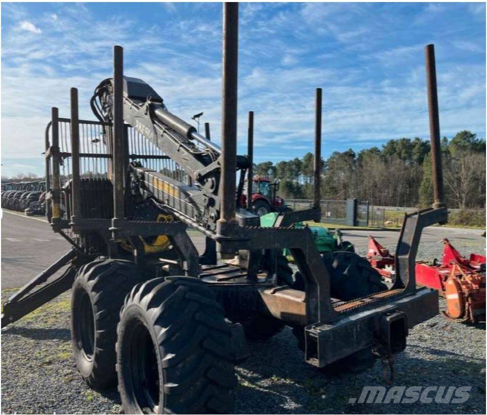 Kesla 326 T Лесохозяйственные тракторы
