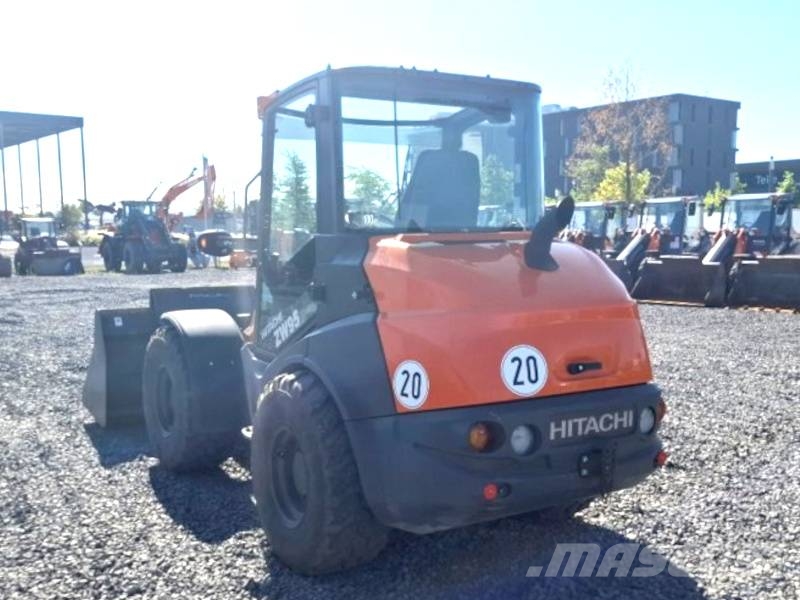 Hitachi ZW 95-6 Lietoti riteņu kompaktiekrāvēji