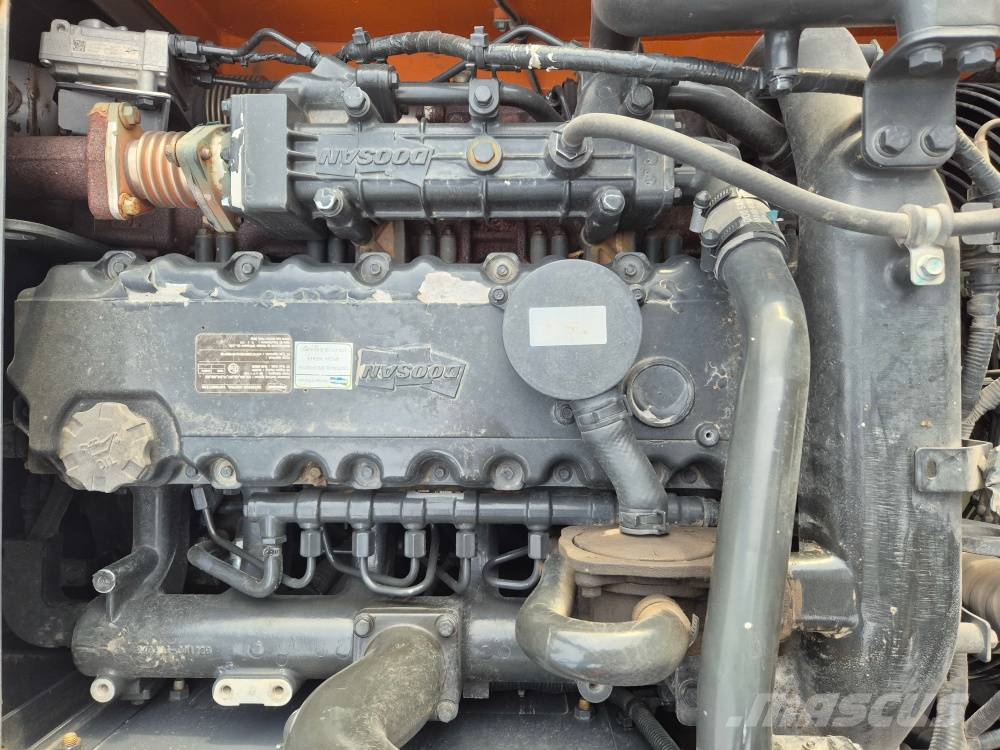 Doosan DX 160 W-5 Bagri na kolesih