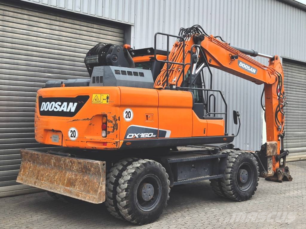Doosan DX 160 W-5 Bagri na kolesih