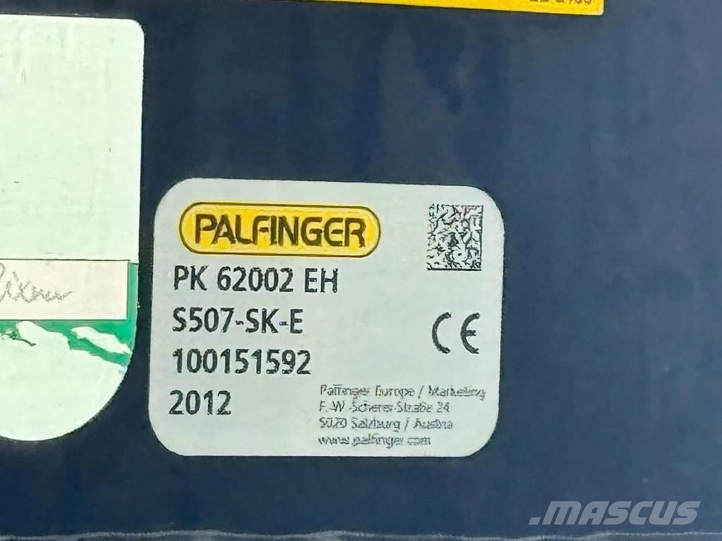 DAF CF 85.410 8X2 EURO 5 PALFINGER PK 62002 + REMOTE C Kranen voor alle terreinen