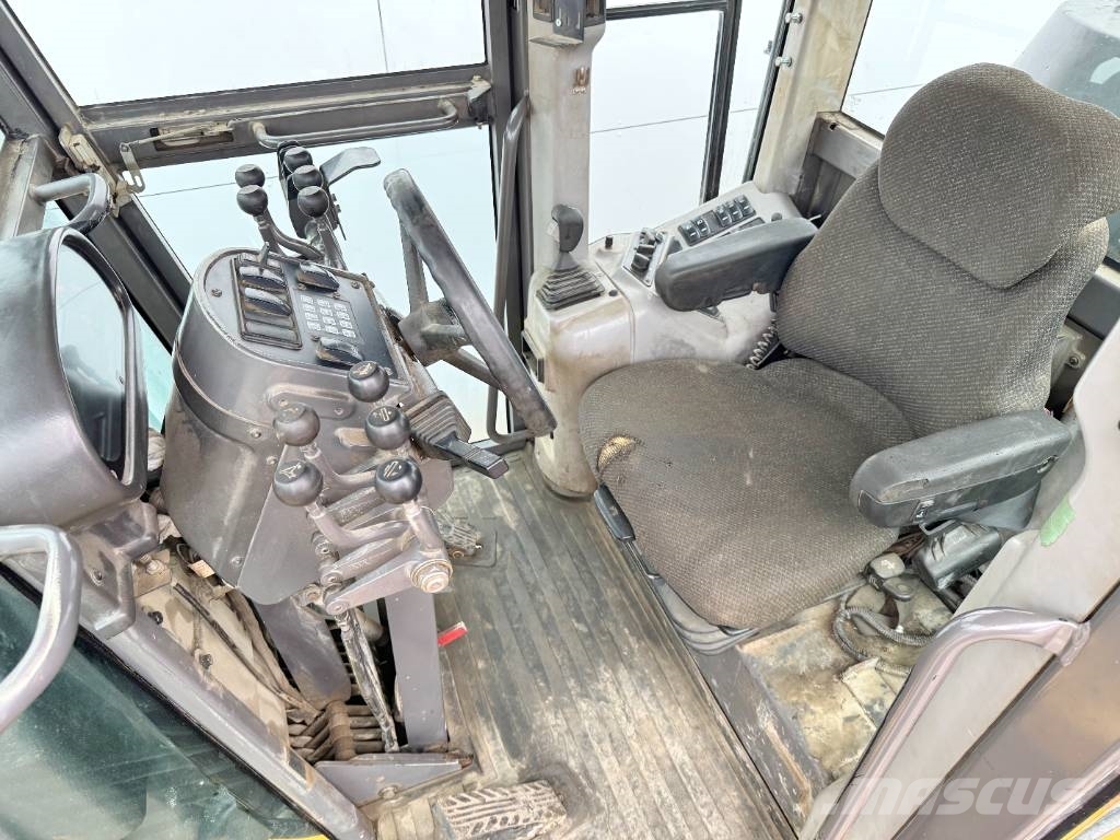 Volvo G970 - 4.88m Blade / 3 Tine Ripper / EPA Veihøvler