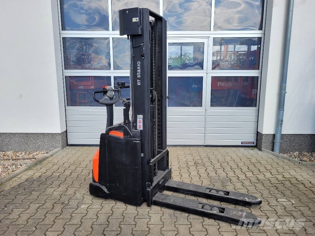 BT SWE 160 / SWE160 Toyota 120 4,8m Triplex Pedestrian stacker