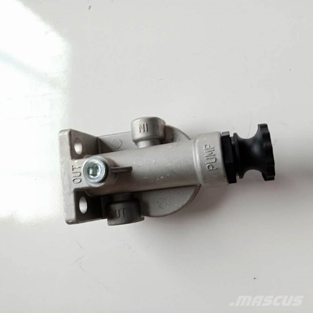 Cummins Qsb6.7 Engine Fuel Filter Head 3975404 6754-71-720 Moteur
