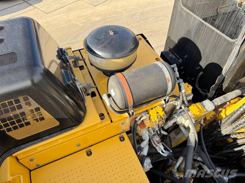 CAT 352F UHD - Hydr Undercarriage / Normal boom incl. 拆卸式挖土機/掘鑿機/挖掘機