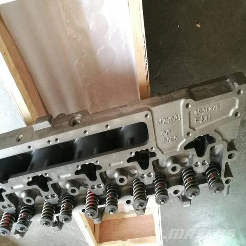 Cummins 6CT Engine Cylinder Head 3802466 3973493 3936178 3 Motorer