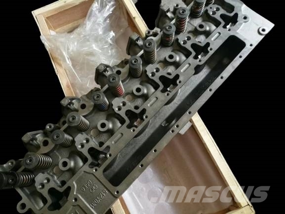 Cummins 6CT Engine Cylinder Head 3802466 3973493 3936178 3 Motorer