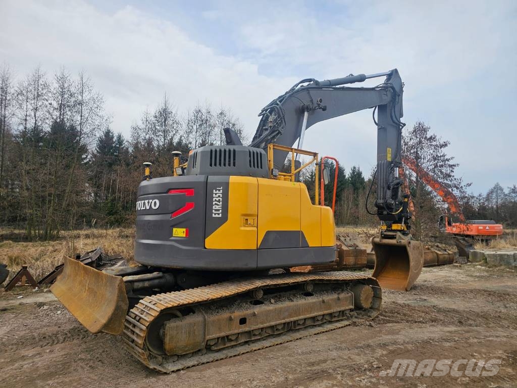 Volvo ECR235EL Bageri guseničari