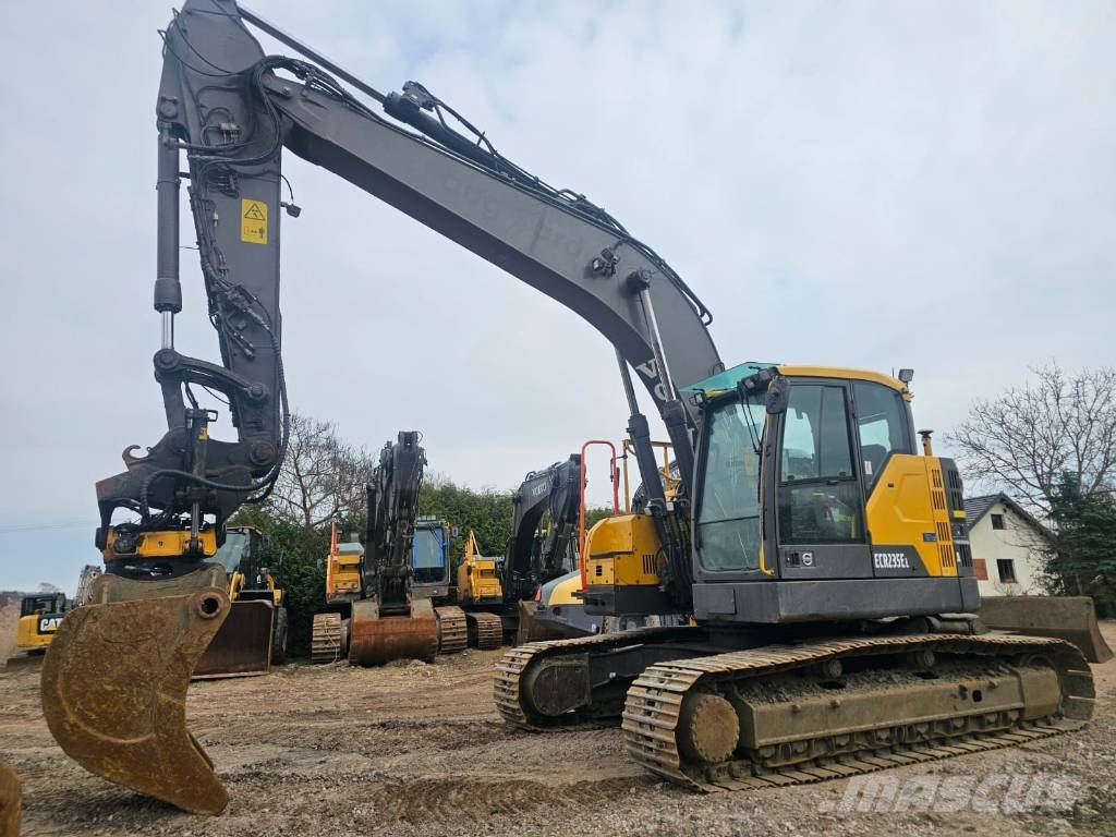 Volvo ECR235EL Bageri guseničari