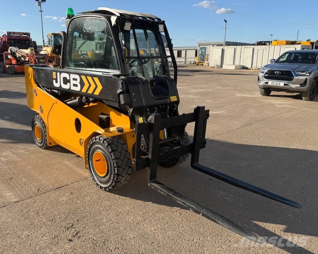 JCB 35-23D Viljuškari sa pomičnim stupom
