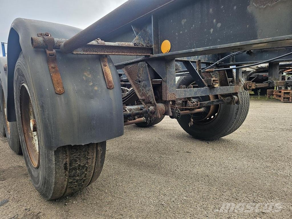 Van Hool 40 FOOT CONTAINER CHASSIS / 20 FOOT/ STEEL SUSPENS Containerchassis