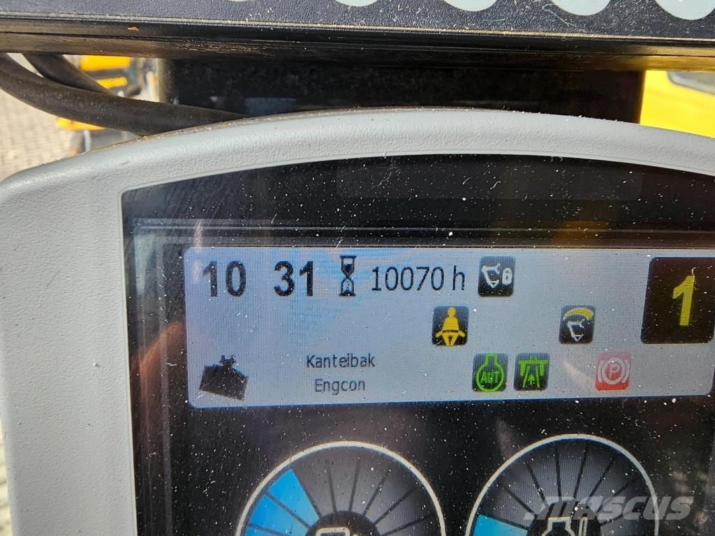 CAT M315F حفارات بعجل