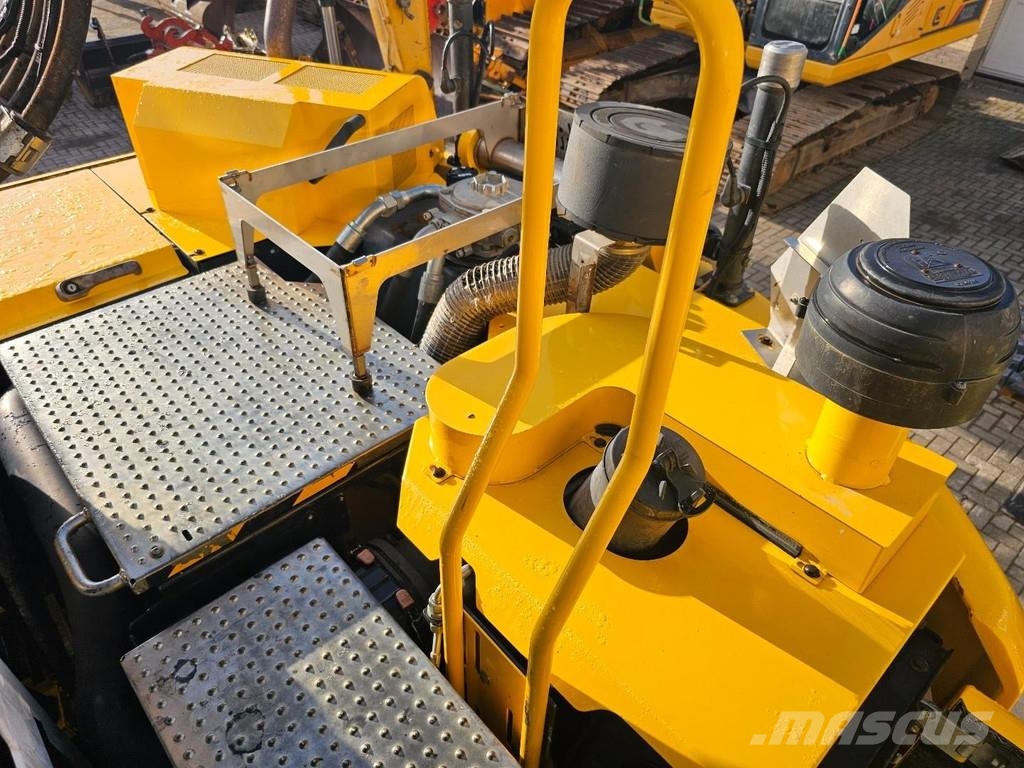 CAT M315F حفارات بعجل