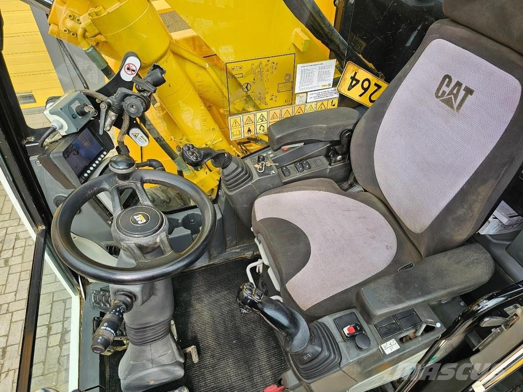 CAT M315F حفارات بعجل