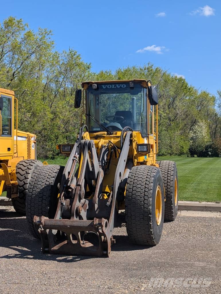 Volvo L 70 D لوادر بعجل