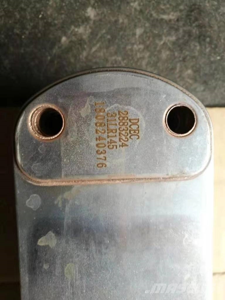 Cummins QSZ13 Core Cooler 2883224 Seal 4975215 Motorer