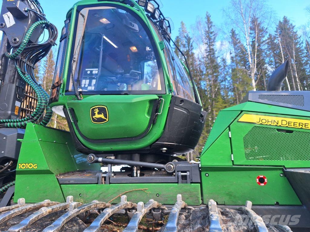 John Deere 1010G Skotare
