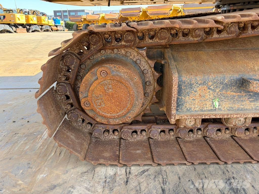 CAT 330 Bagri goseničarji
