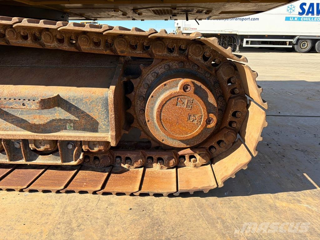 CAT 330 Excavadoras sobre orugas