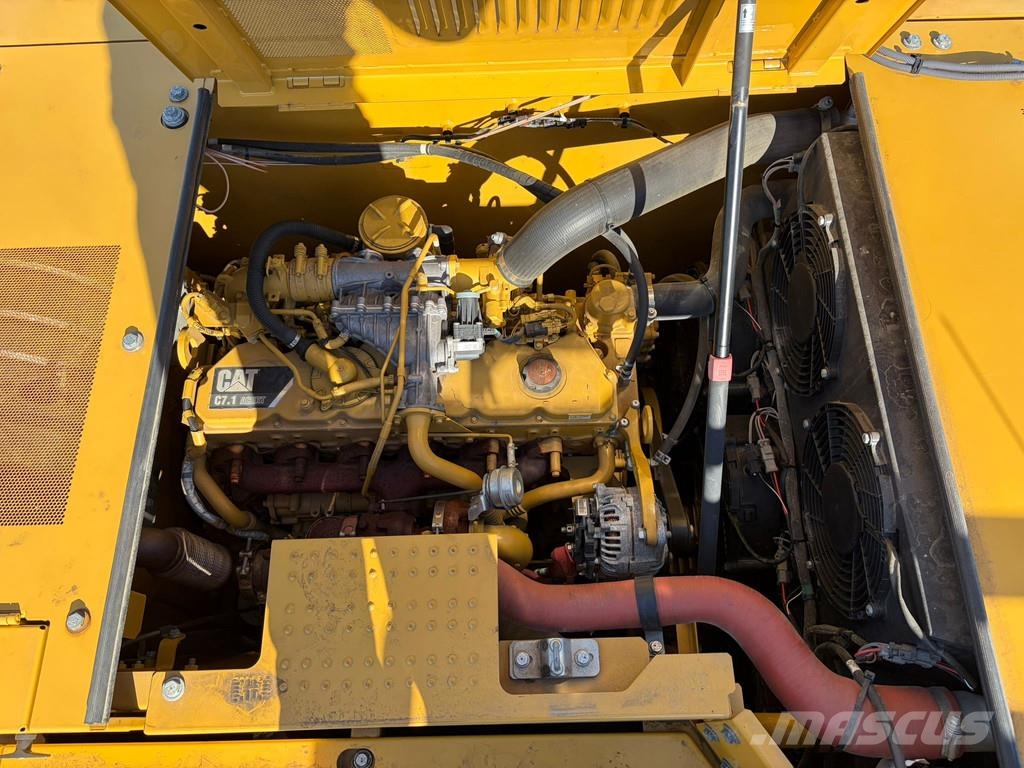CAT 330 Bagri goseničarji