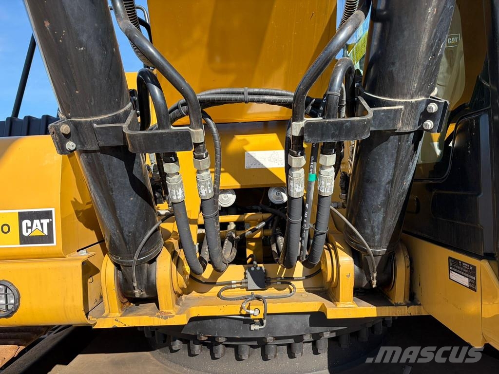 CAT 330 Excavadoras sobre orugas