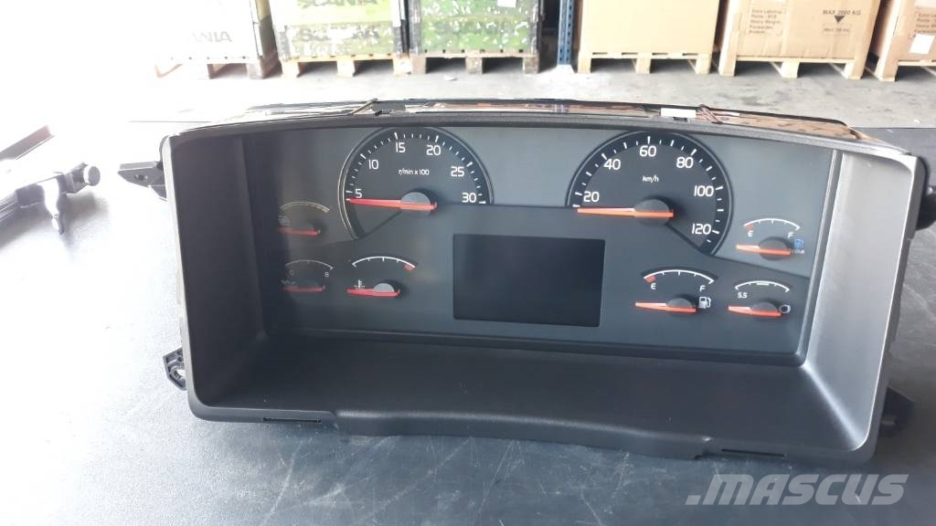 Volvo INSTRUMENT CLUSTER 22174398 Kabiinid