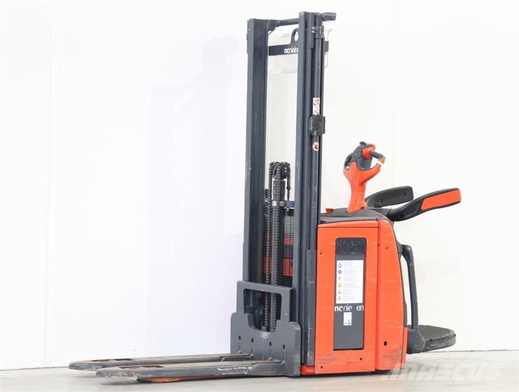 Linde L14AP/1173-00 معدات التكديس الجوالة