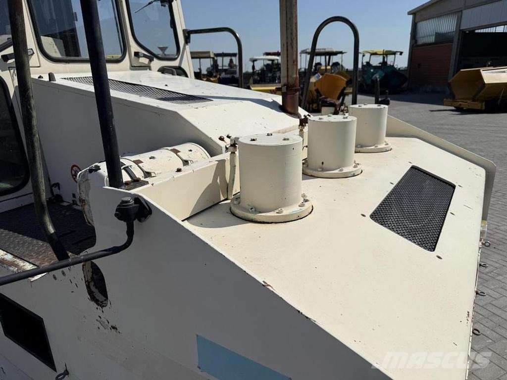 Corinsa CCR 1421 Pneumatic tired rollers