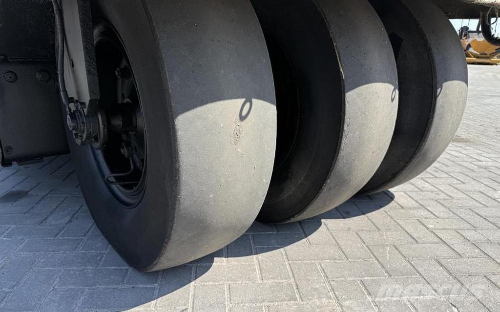 Corinsa CCR 1421 مداحل ذات إطارات هوائية