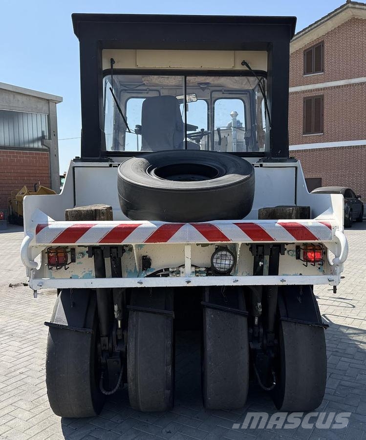 Corinsa CCR 1421 Pneumatic tired rollers