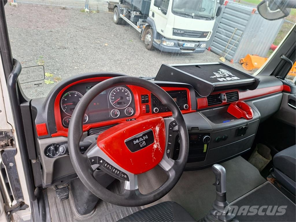 MAN TGA 26.440 6X4 BB Camion benne