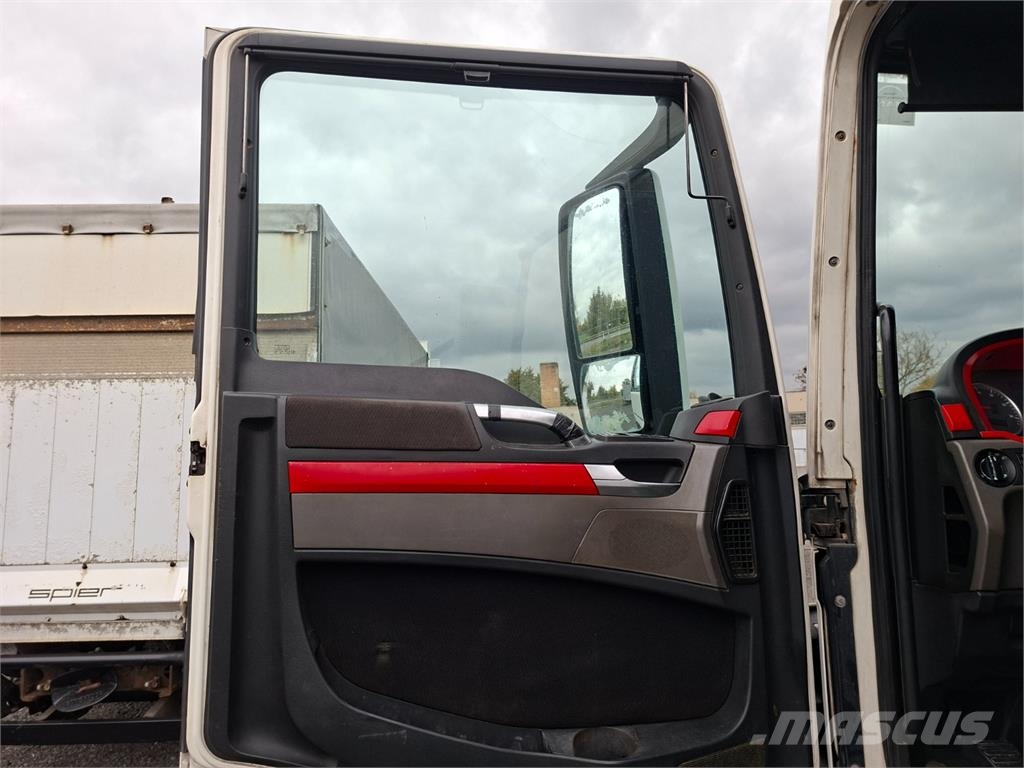 MAN TGA 26.440 6X4 BB Camion benne