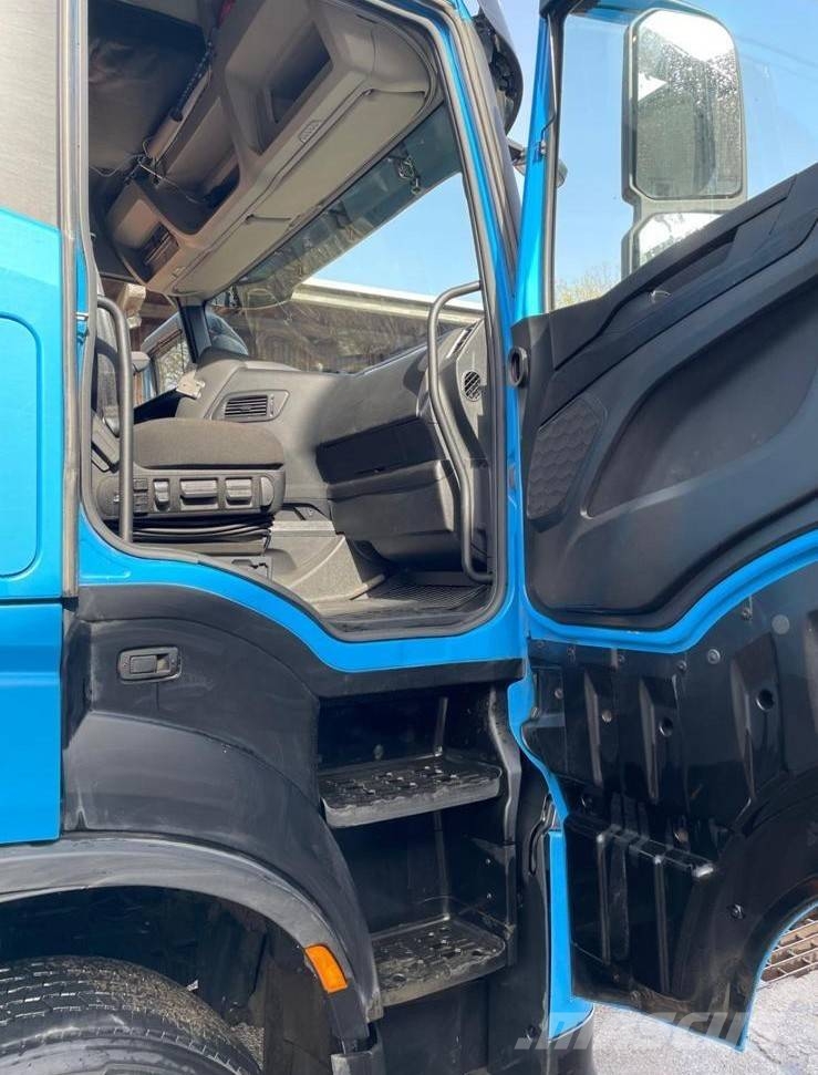 Iveco X-Way 570 車両運搬車、キャリアカー