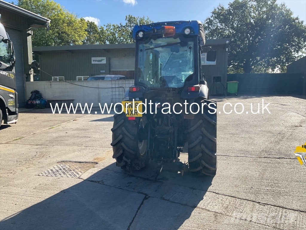 New Holland T 4.100 Tractors