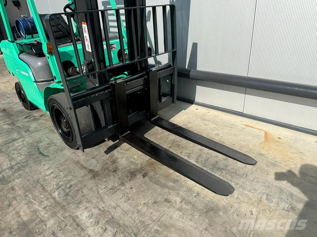 Mitsubishi FG35NT Heftruck Gāzes autoiekrāvēji (LPG)