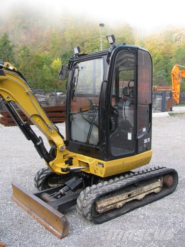 CAT 302.7 D CR POWERTILLT 4 žlice Mini bagri <7t