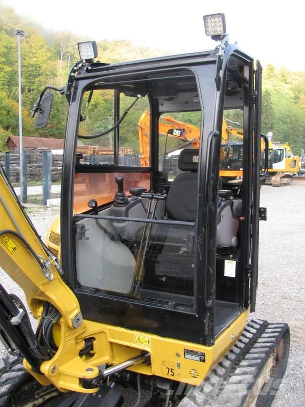 CAT 302.7 D CR POWERTILLT 4 žlice Mini bagri <7t